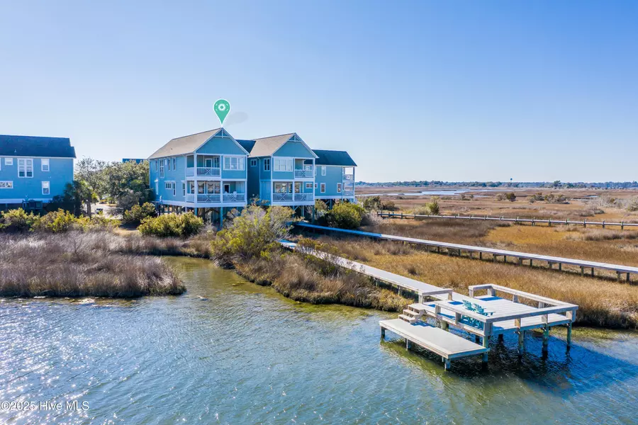 208 N Boca Bay LN #A, Surf City, NC 28445