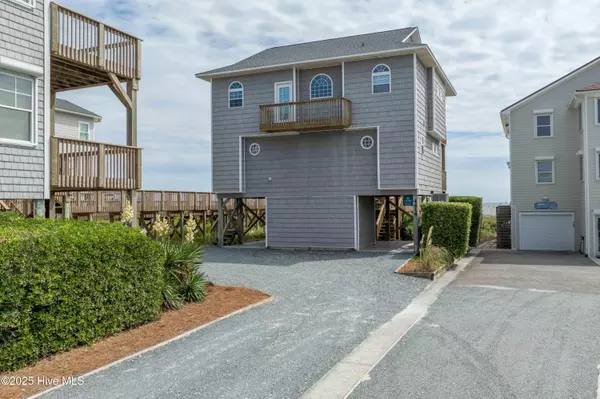 4414 Island DR, North Topsail Beach, NC 28460