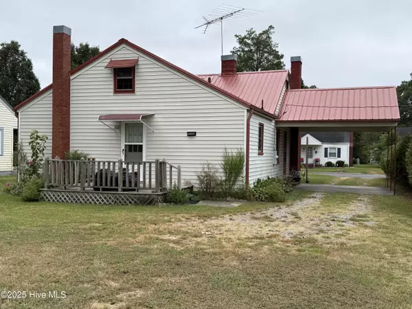 Williamston, NC 27892,108 N Park AVE