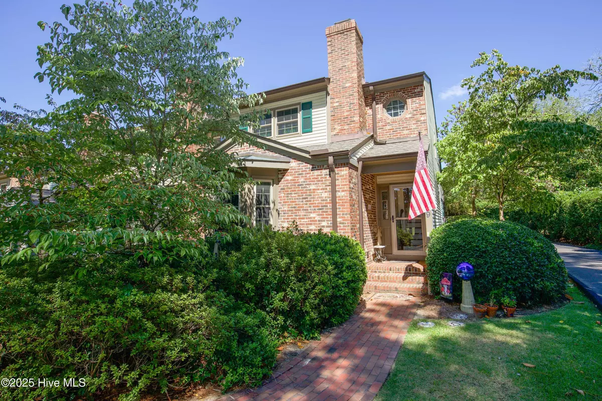 Southern Pines, NC 28387,259 E New York AVE
