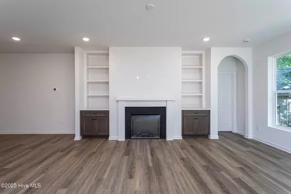 Sanford, NC 27332,6069 Jones CIR