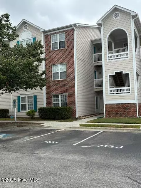 Wilmington, NC 28405,713 Clearwater CT #A