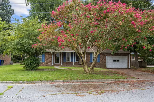 Greenville, NC 27858,115 Heritage ST