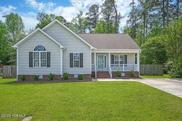 740 Edenbrook DR, Winterville, NC 28590