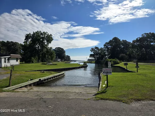 Hertford, NC 27944,33 & 34 Leeward DR