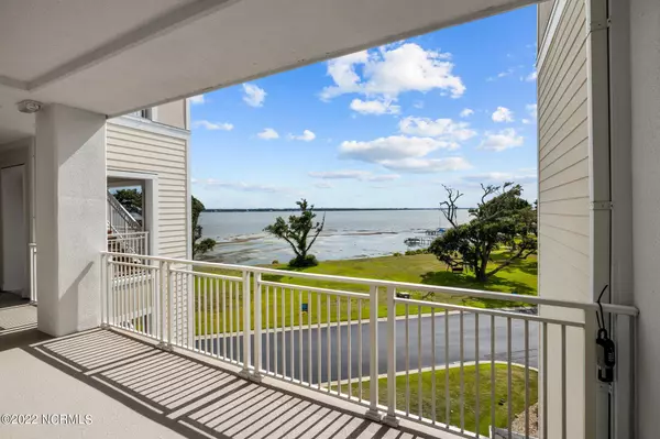 Morehead City, NC 28557,150 Lands End RD #A33