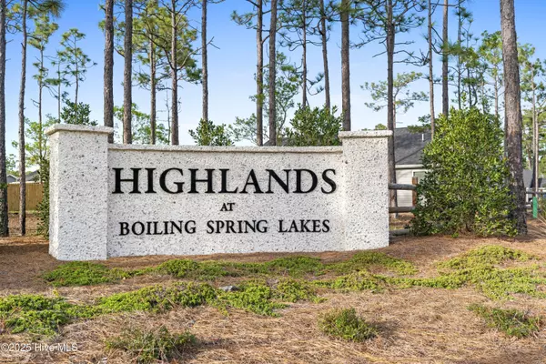 Boiling Spring Lakes, NC 28461,940 Plymouth RD