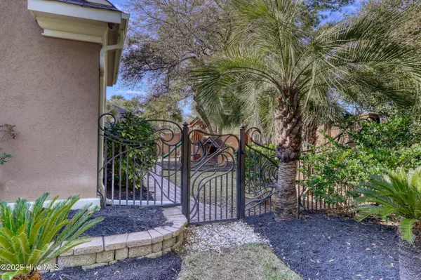 North Myrtle Beach, SC 29582,817 Tillson RD