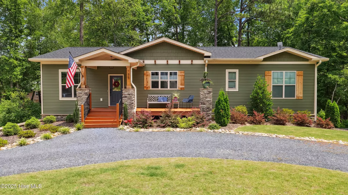 Pinehurst, NC 28374,185 Canter LN
