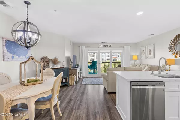 North Topsail Beach, NC 28460,790 New River Inlet RD #207a