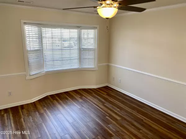 Greenville, NC 27834,930 Spring Forest RD #G5