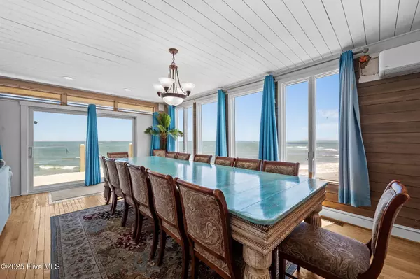 North Topsail Beach, NC 28460,2376 New River Inlet RD