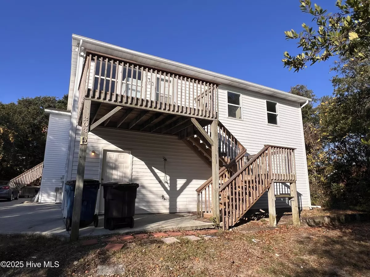 Emerald Isle, NC 28594,203 W Landing DR