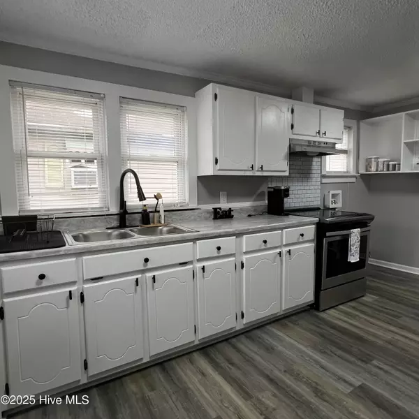 Farmville, NC 27828,4320 Wallace ST