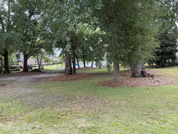 New Bern, NC 28560,1206 Pelican DR