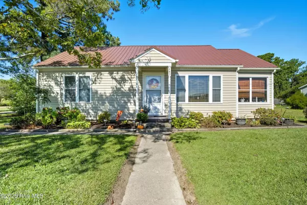 Elizabeth City, NC 27909,483 Meadstown RD