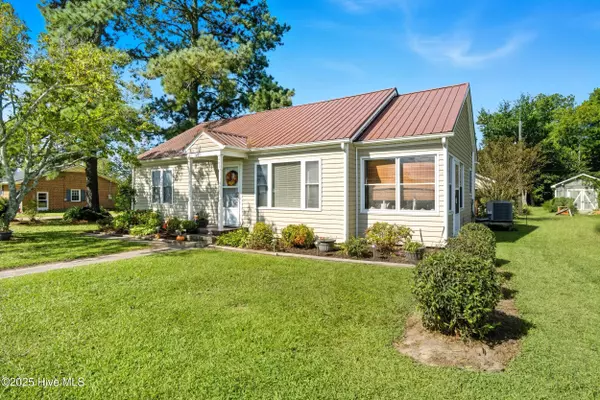 483 Meadstown RD, Elizabeth City, NC 27909