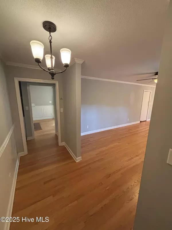 Southern Pines, NC 28387,1075 Inverness RD