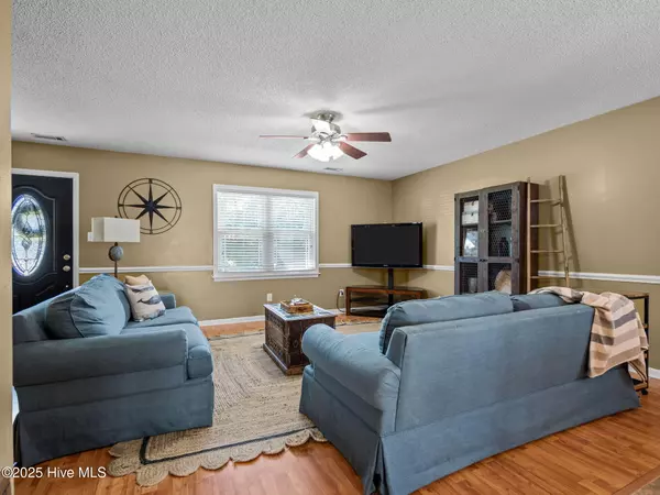Hubert, NC 28539,344 Riggs RD