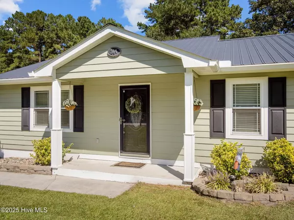 Hubert, NC 28539,344 Riggs RD