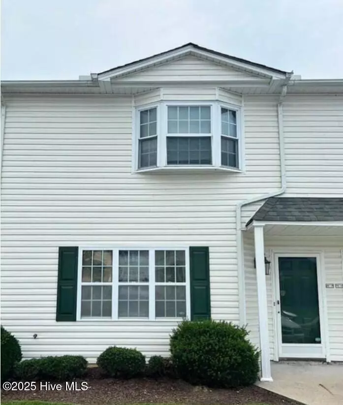 Greenville, NC 27834,1222 Cross Creek CIR #W5
