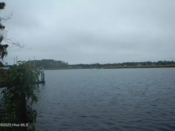 New Bern, NC 28562,1300 Brices Creek RD
