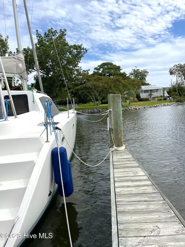 Oriental, NC 28571,518 Water ST #C26