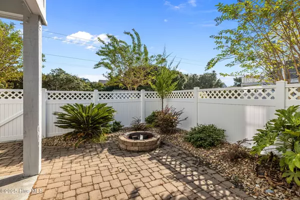 Atlantic Beach, NC 28512,101 Bay Ridge DR