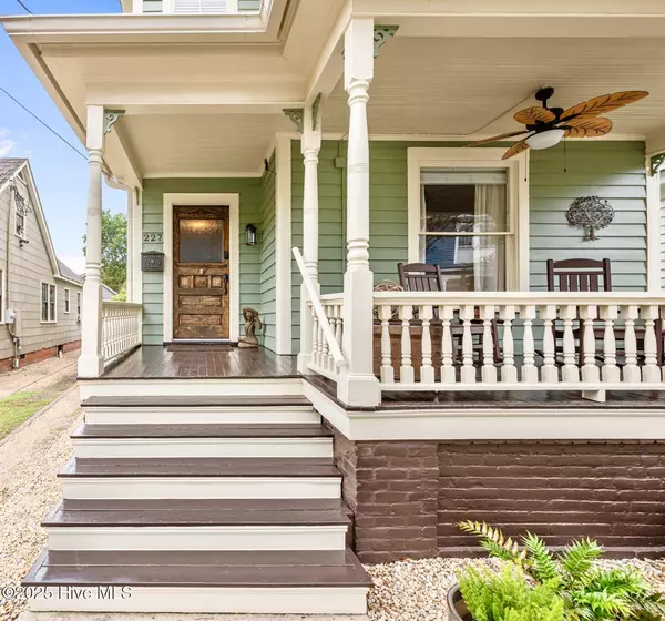 New Bern, NC 28560,227 New ST