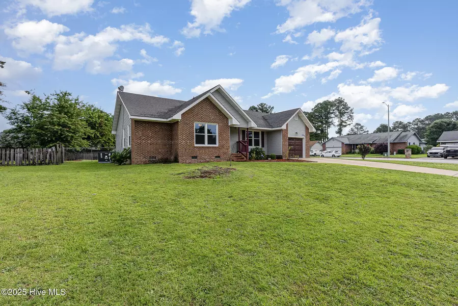 974 Eastman RD, Fayetteville, NC 28314