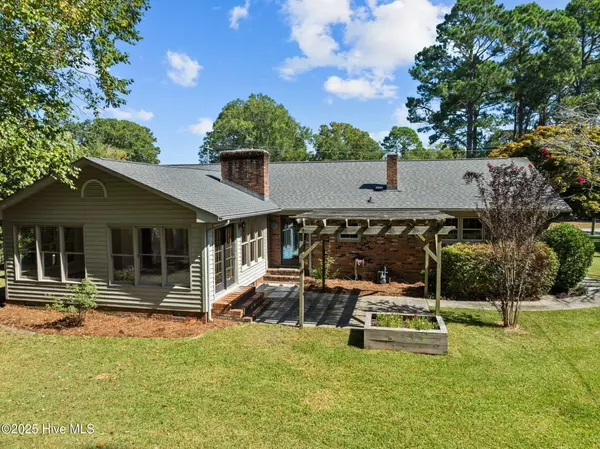 Farmville, NC 27828,3218 North Waverly ST