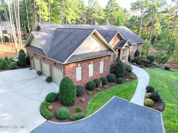 Pinehurst, NC 28374,11 Whithorn CT