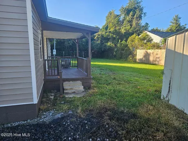 New Bern, NC 28560,176 Pine ST