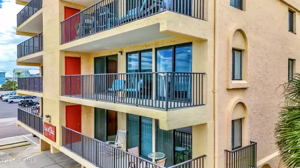 Carolina Beach, NC 28428,1518 S Lake Park BLVD #2e