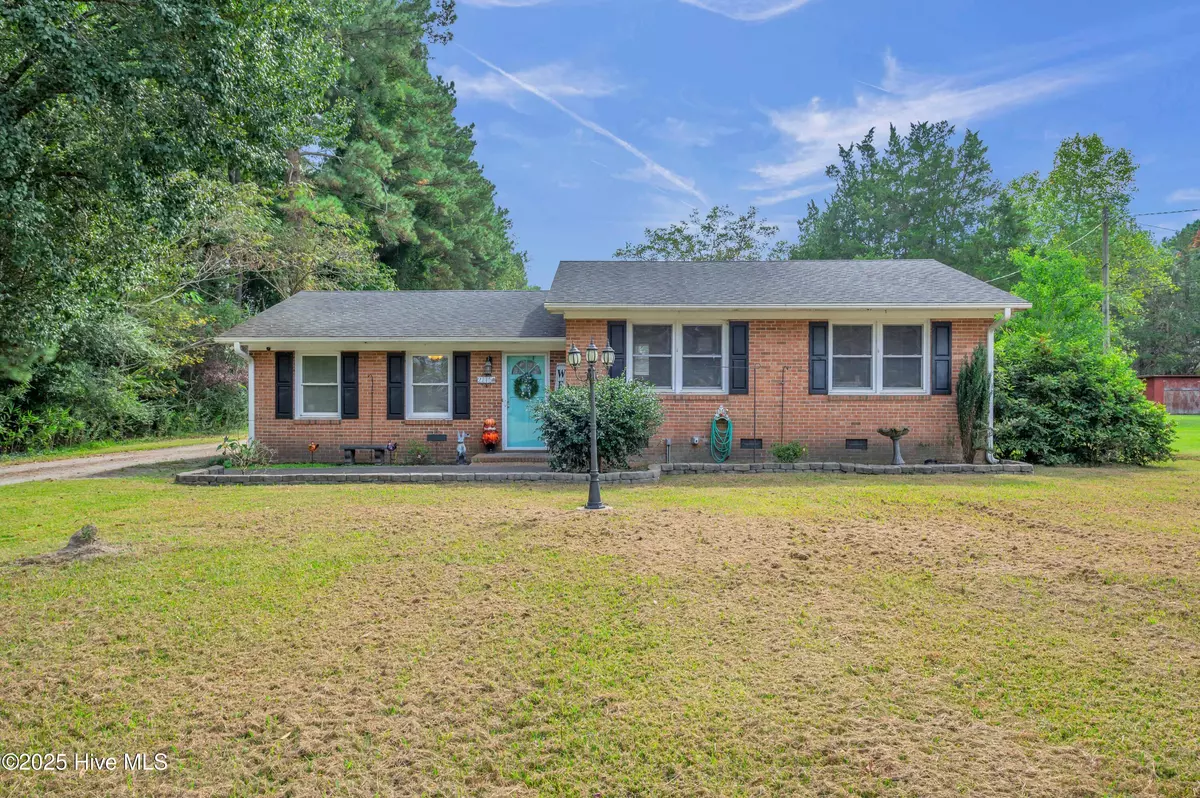 Burgaw, NC 28425,2115 Penderlea HWY