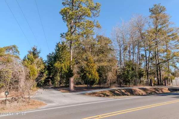 Leland, NC 28451,122 Old Fayetteville RD