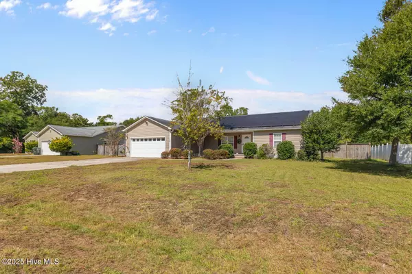 Hubert, NC 28539,118 Magnolia LN
