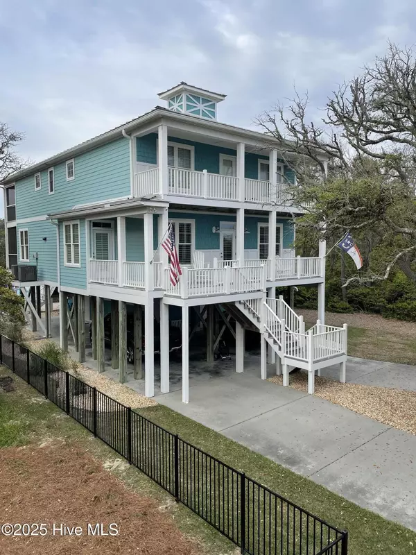 Oak Island, NC 28465,124 W Pelican DR