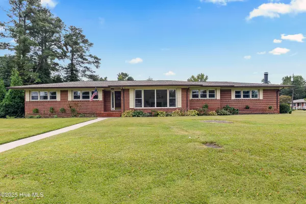 407 Carmen AVE, Jacksonville, NC 28540