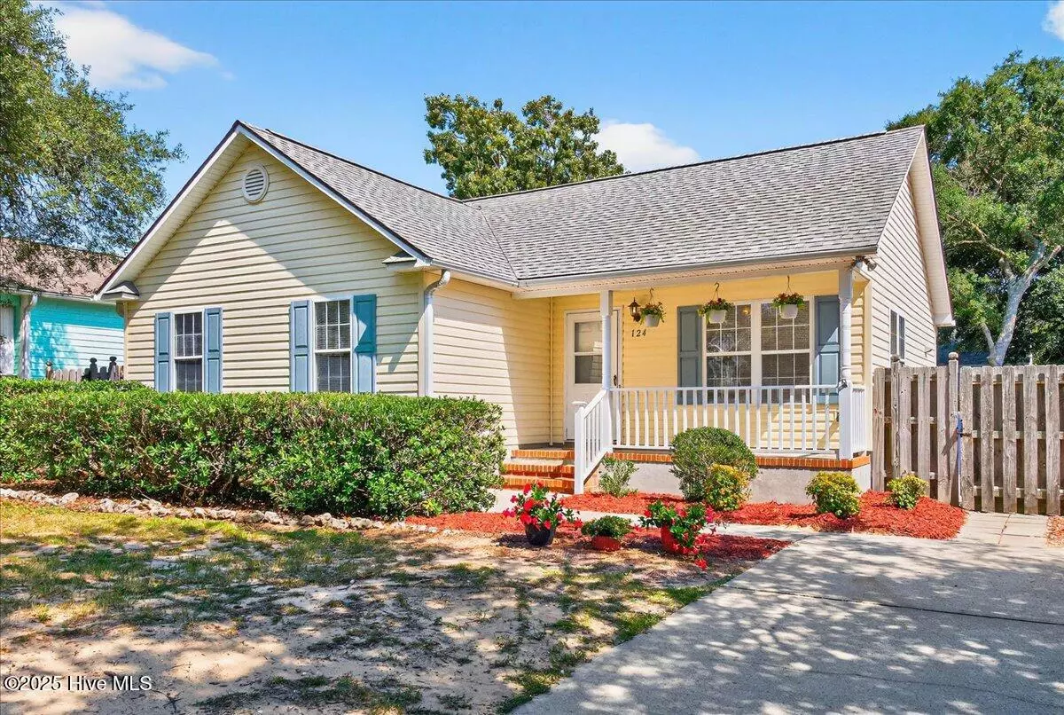 Oak Island, NC 28465,124 NE 34th ST