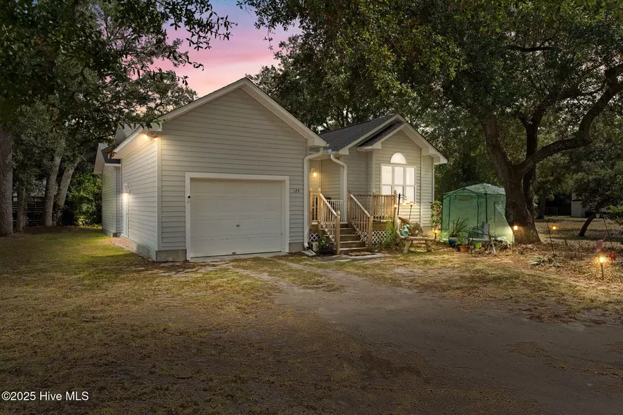 124 NW 8th ST, Oak Island, NC 28465