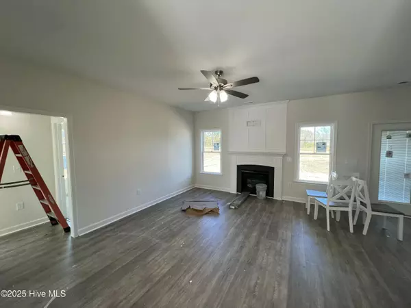 Pikeville, NC 27863,305 Creeks Edge DR