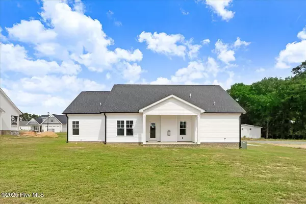 Pikeville, NC 27863,103 Baileys PL