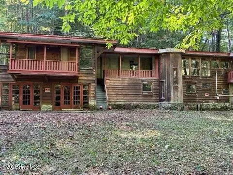 Burnsville, NC 28714,26 Cold Spring RD