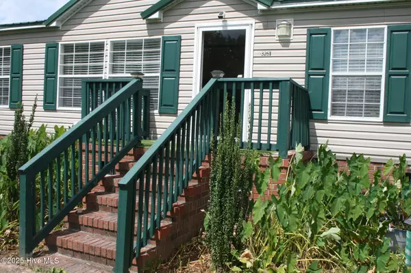 Grifton, NC 28530,3261 Stocks Mclawhorn RD