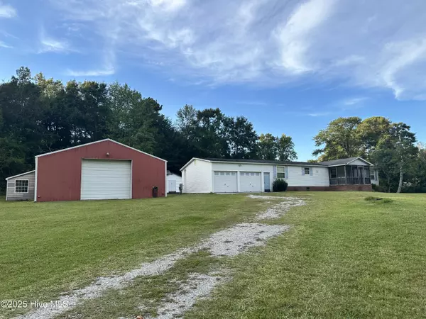 266 Morse DR, Hubert, NC 28539