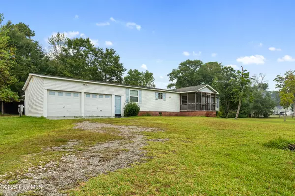 Hubert, NC 28539,266 Morse DR