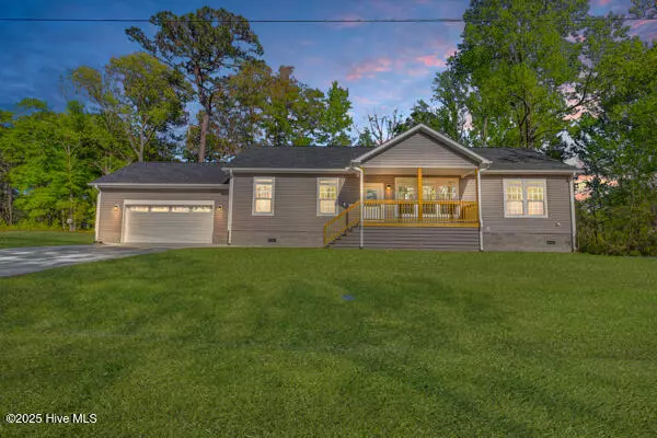 429 Country Club DR W, Minnesott Beach, NC 28510