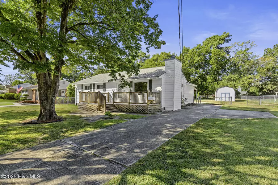 1121 River ST, Jacksonville, NC 28540