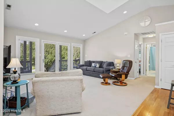 Emerald Isle, NC 28594,10503 Island CIR
